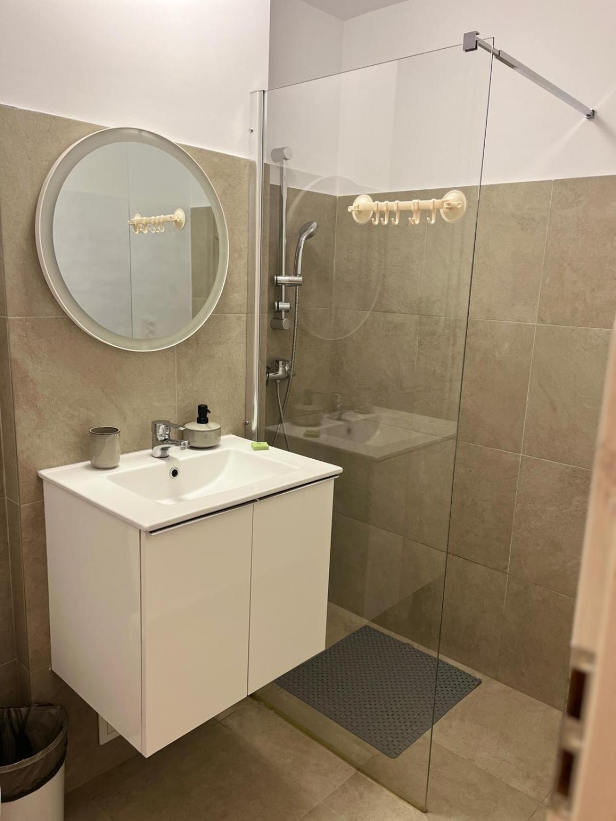 Apartament De Lux 克拉奥华 外观 照片